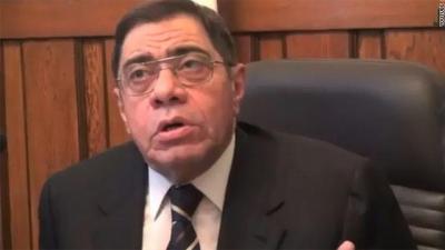 النائب العام المصري يتخلى عن منصبه.. وتعليق عمل مجلس الشورى إحتجاجاً على "الإنقلاب على الشرعية"