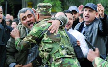 الجيش التونسي لابن علي: ارحل انتهى أمرك