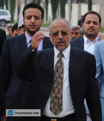  محافظ إب وقائد المنطقة العسكرية السابعة يشرفان على وقف الاقتتال بين قريتين في الرضمة