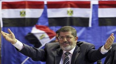 نيويورك تايمز:  لماذا غدر عبدالفتاح السيسي بالرئيس محمد بمرسي ؟