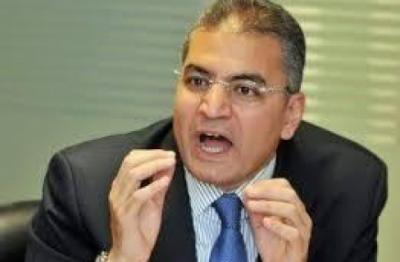 عصام سلطان يتوقع اعتقال الجيش للسيسي حقنًا للدماء