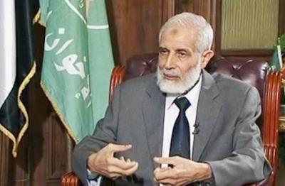الحرية والعدالة ينفى اختيار "محمود عزت" مرشداً مؤقتاً