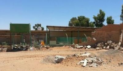 بسبب الأمطار: إنهيار سور مدرسة الفلاح بجبلة يتسبب في وفاة شخص وإصابة آخر ظهر اليوم