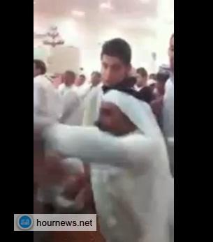 معركة بجامع بالرياض بسبب الدعاء على السيسي (فيديو)