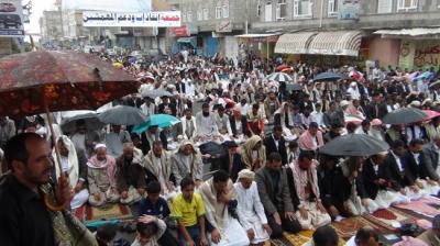 مظاهرات مستمرة في إب تنديداً بالقرار 144 للمطالبة بإغاثة المتضررين من السيول