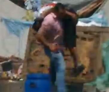 أغرب وصية لصاحب الفيديو الشهير برابعة (شهيد يحمل شهيدًا) "متسلف ثلاثة جنيه ... 