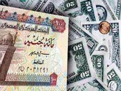 نقص السيولة الدولارية بالبنوك.. و"المركزي"يعد "قطر" برد ملياري دولار!