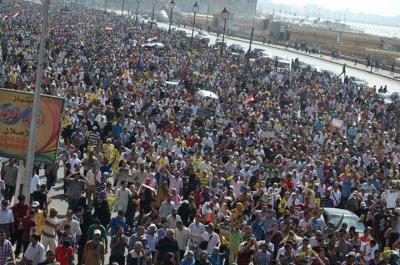 وحدة الرصد: 21 مليون مصري خرجوا في جمعة "الشعب يحمي ثورته"