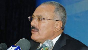 رئيس الجمهورية يؤكد عدم عودة علم السيف والخمسة نجوم .. وعلم التشطير مجددا الى اليمن