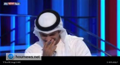 مذيع اماراتي على قناة سكاي نيوز يضحك بشكل هستيري في النشرة الرياضية "فيديو"