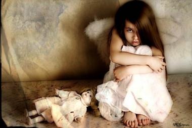 زواج (تلميذة الصف الرابع) تهز محاكم السعودية ! من أم يمنية واب سعودي 