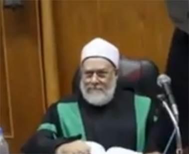 مثبتًا بالأدلة ..وكيل الأوقاف المصري السابق :علي جمعة شيعي العقيدة