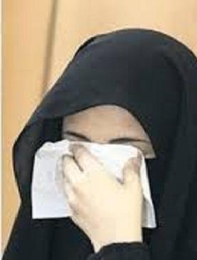 سوري يبْتَز سعودية بعد علاقة بينهما ويجبرها على المشي كالكلب وبفمها حذاء