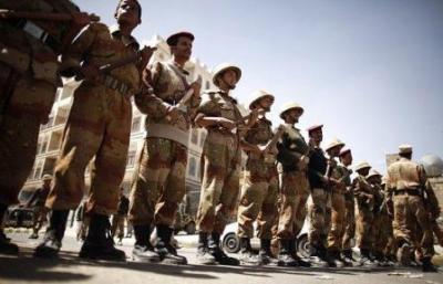 نجاة أحد الضباط بصنعاء من الاغتيال وقوة عسكرية تلقي القبض على الجناة