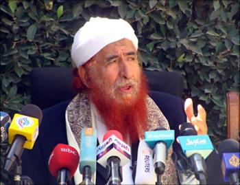 الشيخ الزنداني يستنكر ما تروج له الأمانة العامة للمؤتمر الشعبي العام وبعض وسائل الإعلام الرسمية من "تدليس" إزاء جهوده لحل الأزمة الراهنة
