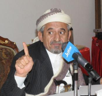 الشيخ صادق الأحمر يدعو العلماء والمشائخ لقول الحقيقة ونصح كل ذي مسؤولية بواجب الساعة وأن يخلصوا القول لله وللتأريخ من أجل اليمن