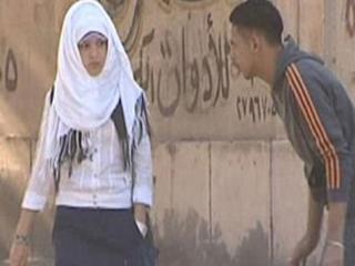 مدير أمن تعز الجديد يبدأ بقوة: القبض على 13 شابا يتحرشون بالفتيات بتعز