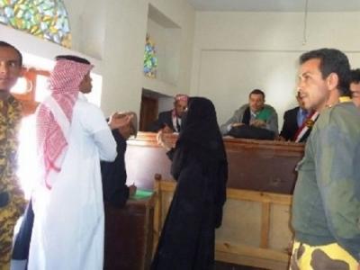 المحكمة تخلي سبيل السعودية الهاربة لليمن وتودعها داراً للفتيات وتمنحها 3 أشهر لتصحيح وضعها