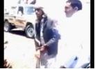يمني يسلم ابنه القاتل بيديه لأولياء الدم ليقتص منه أمام عينيه 