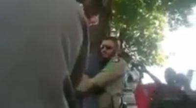 بالفيديو: اثيوبي مخالف يبكي رجال الأمن ويبكي الجميع:"مكة ليست ملك للعرب.. مكة ليست ملك لأحد. مكة ملك لجميع البشر