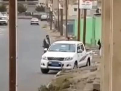 فيديو: اكشن يمني حقيقي وحرب شوارع في قلب العاصمة صنعاء