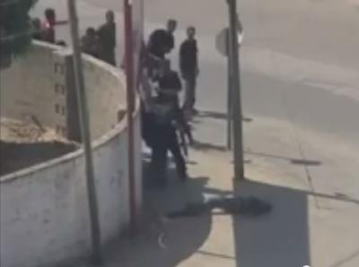 شاهد فيديو قنص جندي يمني في منطقة باسويد بحضرموت بطريقة وحشية