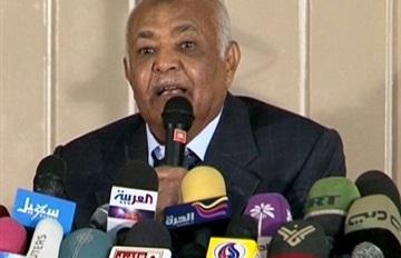 باسندوة: هناك تغيير لعدد من الوزراء وسنعمل على فضح من تلاعبوا بإقتصاد الوطن وسنضرب بيد من حديد