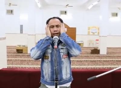  بالفيديو.. صوت فلبيني عذب يرفع الأذان بمسجد في العريجاء