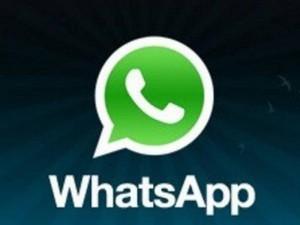 امرأة يمنية تطالب المحكمة أن تلزم زوجها بتحديد وقت متساوٍ بينها وبين الـ ” واتس اب “
