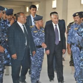 وزير الداخلية يقوم بزيارة تفقدية لشرطة الدوريات وأمن الطرق