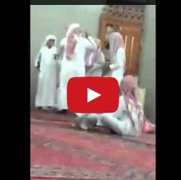 آراء متباينة في «تويتر» حول فيديو يُظهر معلم تحفيظ قرآن يضرب طُلابه!