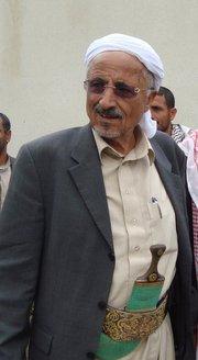 أسماء المشائخ الذين سلموا حاشد للحوثيين