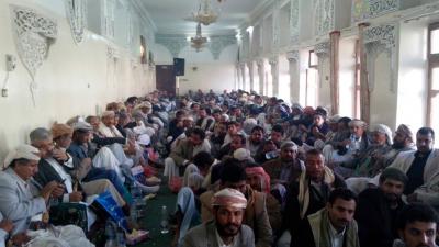 اجتماع موسع لعدد من علماء ومشائخ اليمن بمنزل الأحمر بصنعاء، ورفع مطالبهم لرئيس الجمهورية (صور)
