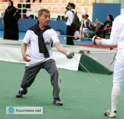 لاعب يمني يطعن مدربه بسيف المبارزة