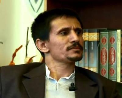ذكره فيها بما فعله الحوثيون بمنزل الأحمر...رسالة من حوّاس إلى حميد ومحطته الفلكية سهيل (نص) 
