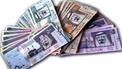 سعودية تسدد دين والدها بموقف نبيل .. وتعود بـ 300 ألف ريال