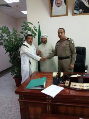 لأول مرة، رئيس جالية عسير يزور سجن خميس مشيط، لزيارة السجناء اليمنيين، بتكليف من القنصيلة اليمنية بجده