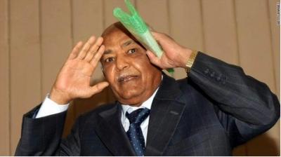وزير يمني: باسندوة يشكو تهميش الرئيس هادي له