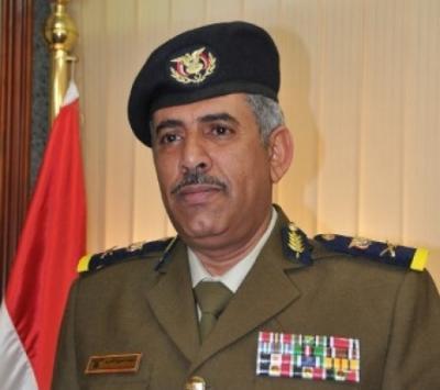 الداخلية اليمنية توجه بإيقاف عشرات الضباط والجنود .. بعد زيارات تنكرية للوزير الجديد