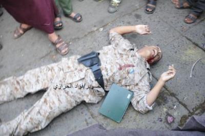 صورة للضابط الذي اغتاله مسلحون اليوم في صنعاء 