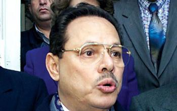 نص مقابلته مع صحيفة البيان .. علي ناصر محمد: أي مخرج لا يؤدي إلى تنحي الرئيس عن السلطة لن يكون مقبولا