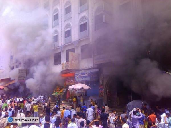 مدير شرطة تعز: تصاعد الحريق بسبب تخزين مادة البترول ومولدات كهربائية ومواد قابلة للاشتعال