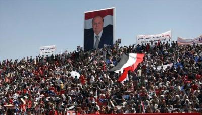 خطباء وثوار اليمن يشيدون بإنجازات وقرارات الرئيس هادي ويؤكدون وقوفهم معه في مواجهة قوى الشر والارهاب