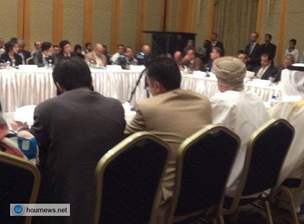وزير الخدمة المدنية يعلن قبل قليل عن مفاجأة تذهل اليمنيين، حول موظفي الدولة