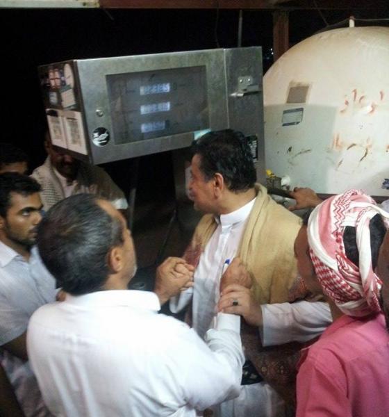 صخر الوجيه في محطة غاز وقت السحر (صورة)