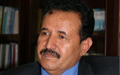 محافظ عمران : برغم القصف والرصاص جنود القوات المسلحة صامدون صمود الرجال (صورة)