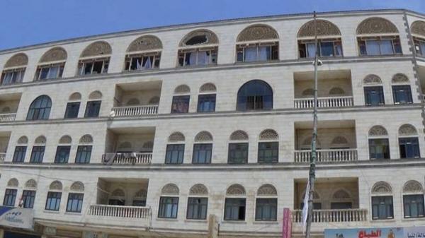 تفجير منزل بيت الأحمر ومقر الإصلاح بعمران (صورة قبل وبعد التفجير)، والجيش يمشط جيوب الحوثي، والمعارك تشتعل (تفاصيل)