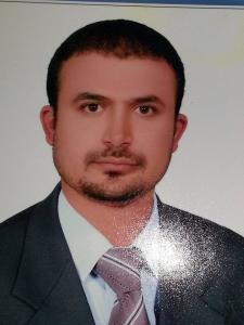  بسبب أزمة المشتقات النفطية.. يمني : يخترع خزان وقود إضافي لسيارته 