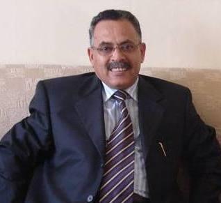 وزير المغتربين السابق الدكتور صالح سميع لشباب الثورة: سنكون في مقدمة الصفوف إذا تقرر الزحف