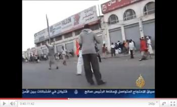 فيديو .. البلاطجة يرمون على المعتصمين بالرصاص الحي
